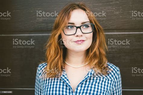 Marie, 35세, 큰 엉덩이와 안경을 쓰고 있는 미용사, Jacquie et .